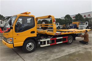 鹿邑哪里有拖车服务