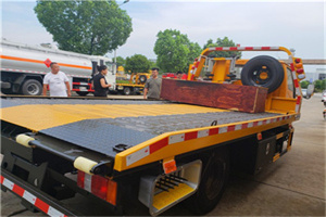 鹿邑附近拖车电话号码服务