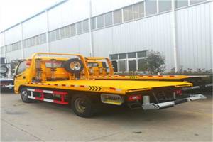 鹿邑附近拖车救援搭电